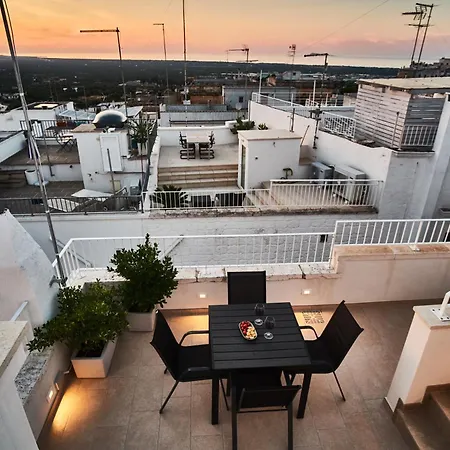 בית נופש Dimora - Le Rondini Su *